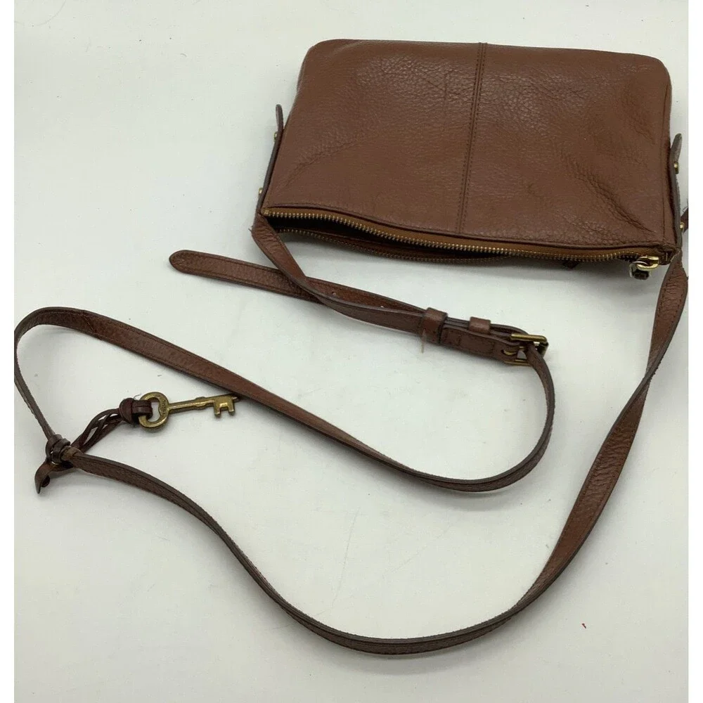 Vintage Fossil  Fiona Leather Shoulder Bag Adjustable Brown Pebbled Brass Key